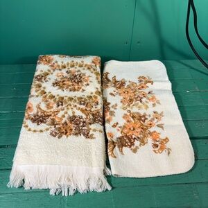 Floral Pattern Hand Towel and Wash Cloth Towel Set in Cream and Brown